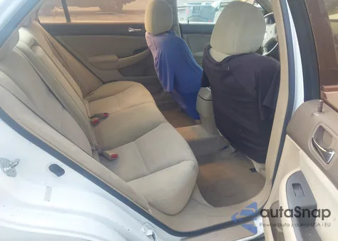 2005 Honda Accord 2.4 Lx z USA, uszkodzony, nr VIN 1HGCM55485A102675